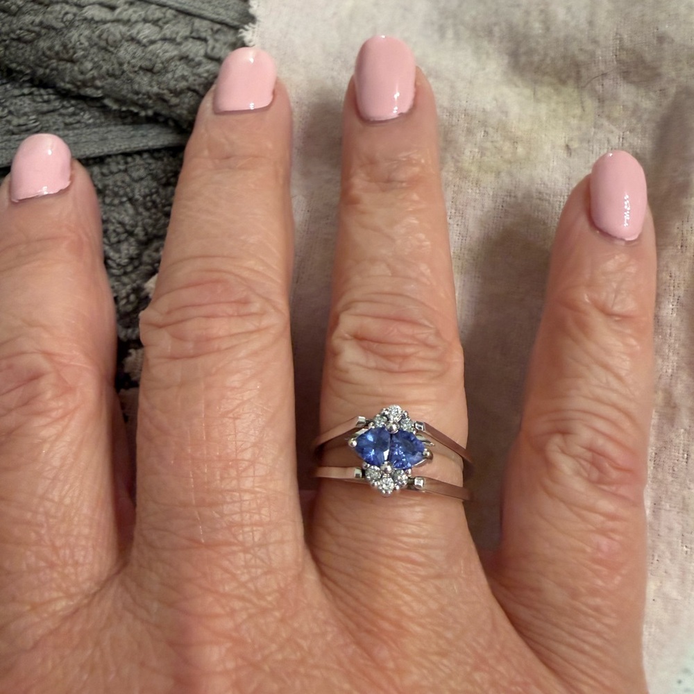 14k Tanzanite and diamond ring